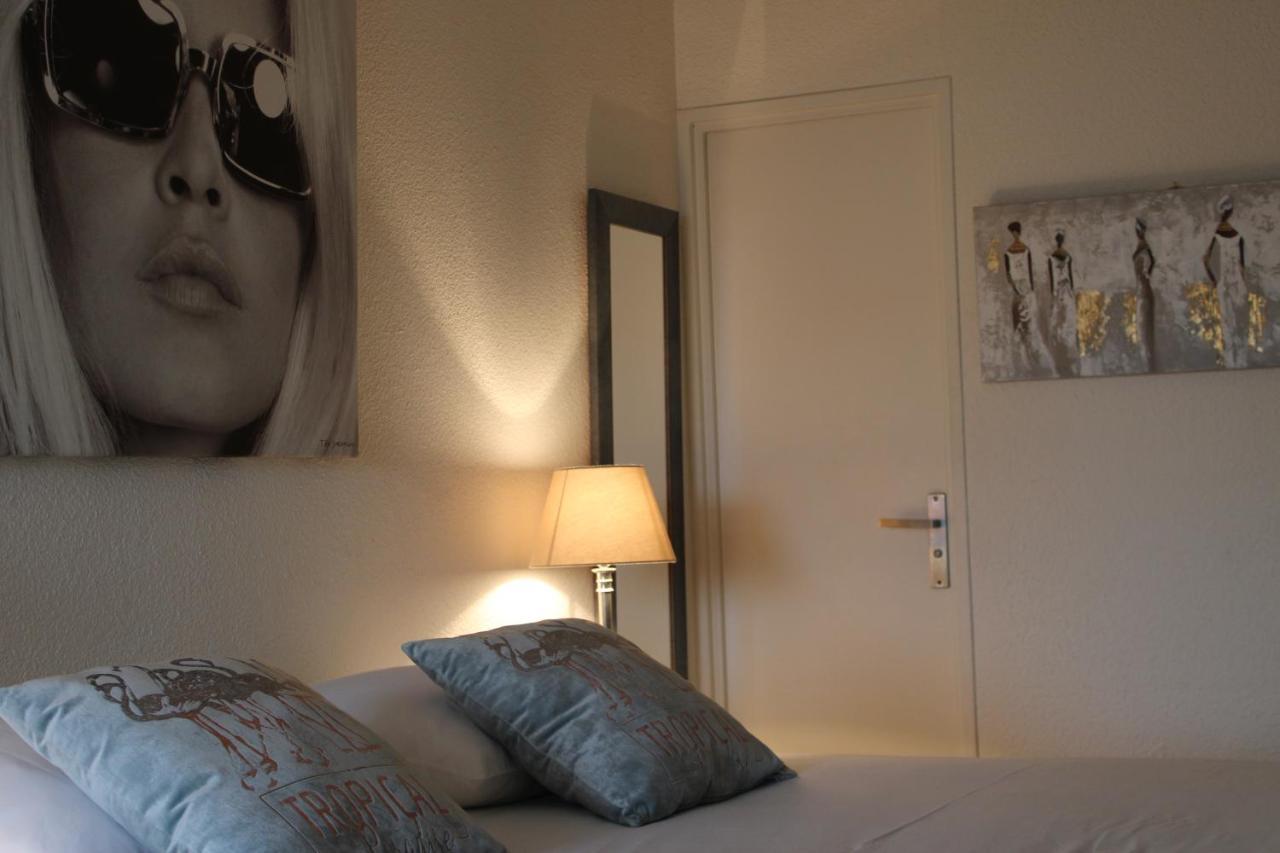Studio centre Saint Tropez parking piscine wifi vue mer Esterno foto