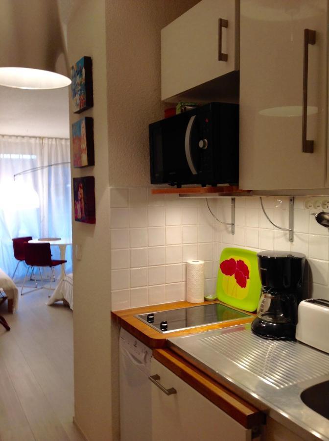 Studio centre Saint Tropez parking piscine wifi vue mer Esterno foto