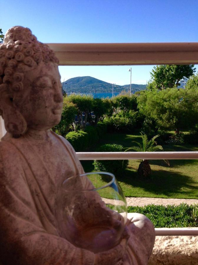 Studio centre Saint Tropez parking piscine wifi vue mer Esterno foto