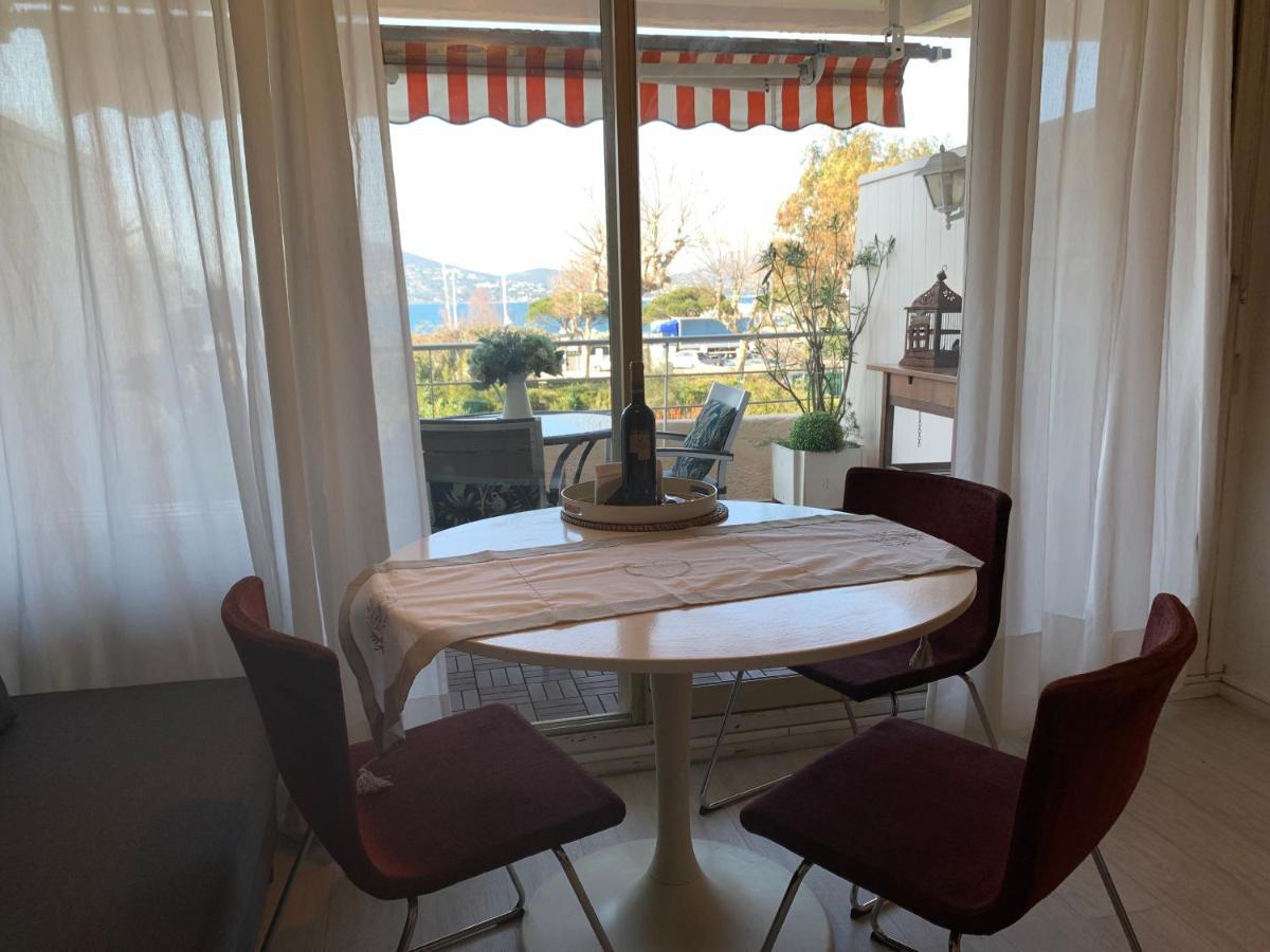 Studio centre Saint Tropez parking piscine wifi vue mer Esterno foto